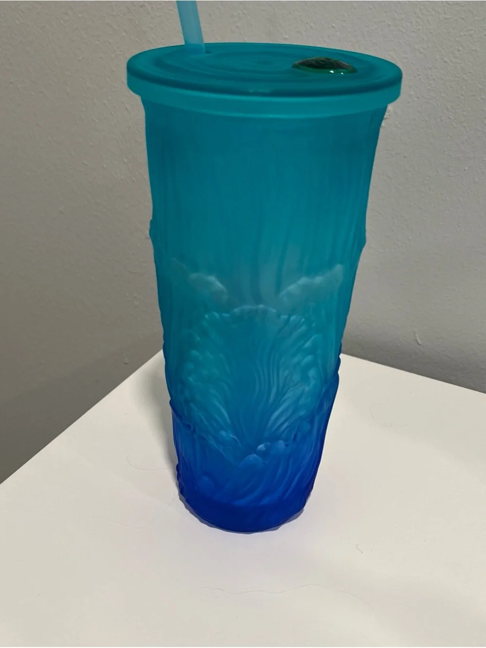 Disney vase blue